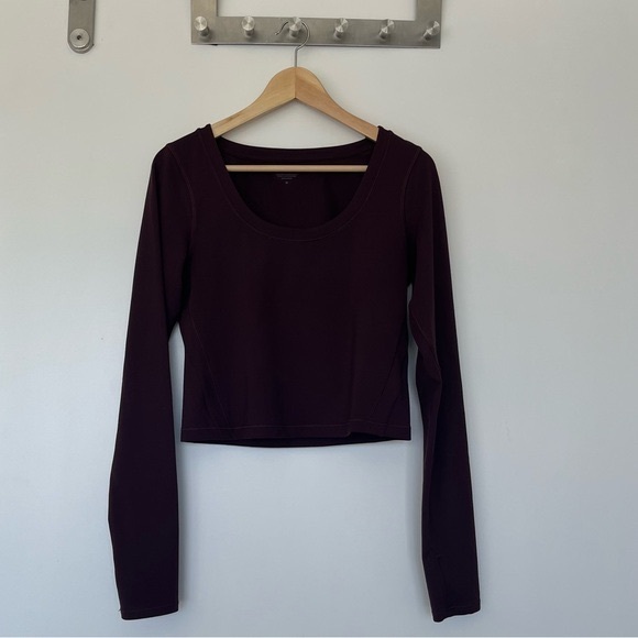 💙 Athleta Shanti Long Sleeve Scoop Neck Crop Top - Size M, Antique Burgundy - Picture 4 of 8